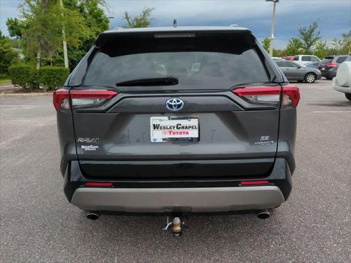 2022 Toyota RAV4 Hybrid SE