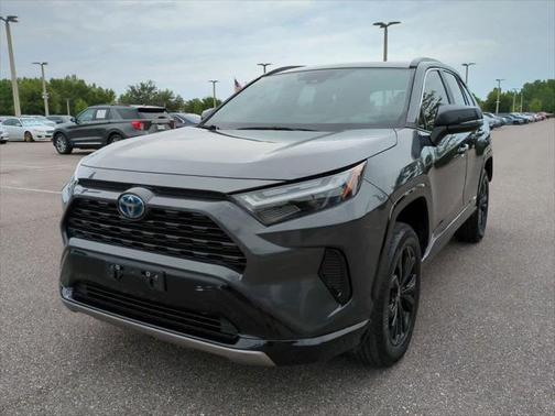2022 Toyota RAV4 Hybrid SE