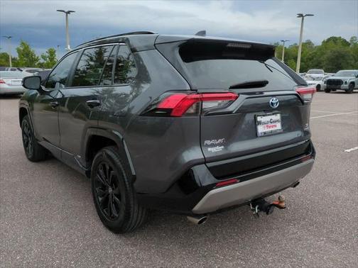 2022 Toyota RAV4 Hybrid SE