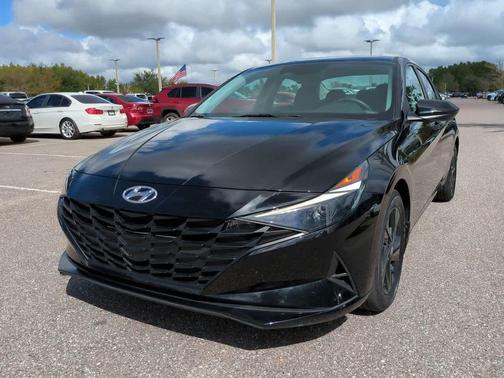 2022 Hyundai ELANTRA HEV Blue