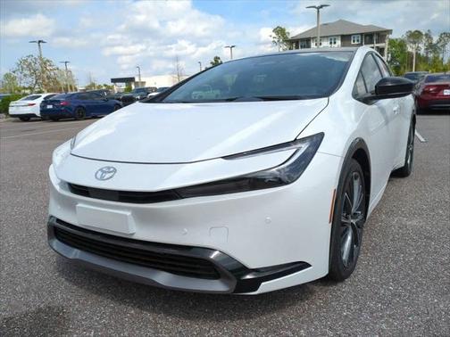 2025 Toyota Prius XLE