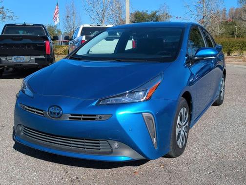 2019 Toyota Prius XLE