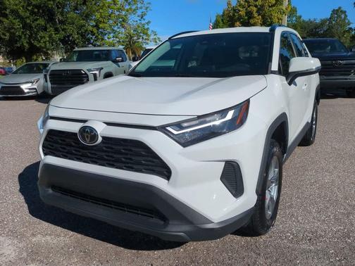 2022 Toyota RAV4 XLE