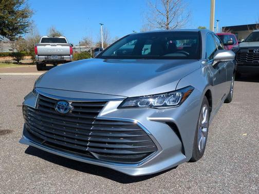2021 Toyota Avalon Hybrid XLE