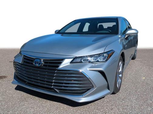 2021 Toyota Avalon Hybrid XLE