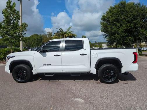 2025 Toyota Tundra SR5