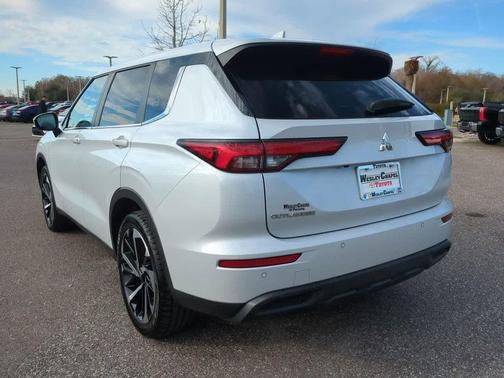 2022 Mitsubishi Outlander ES 2.5 2WD