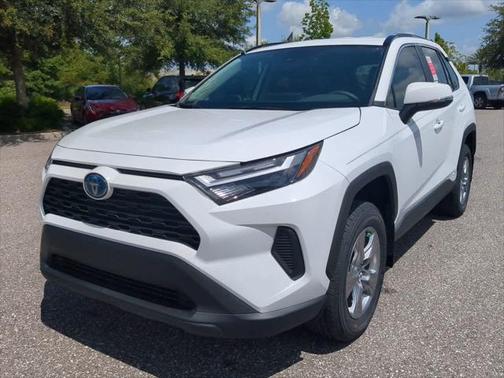 2025 Toyota RAV4 Hybrid XLE