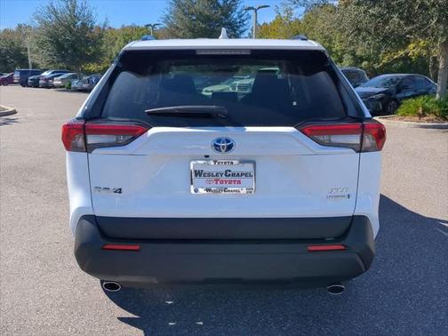 2025 Toyota RAV4 Hybrid XLE