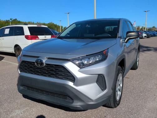 2022 Toyota RAV4 LE
