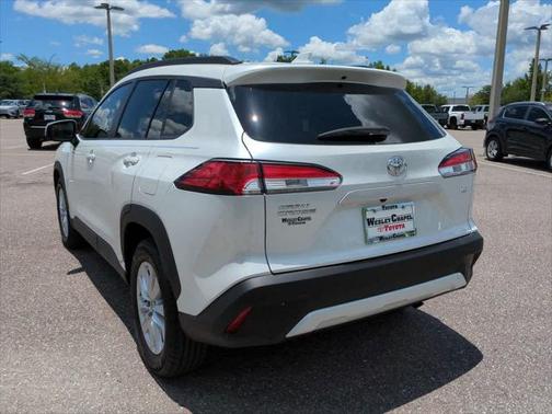 2023 Toyota Corolla Cross LE