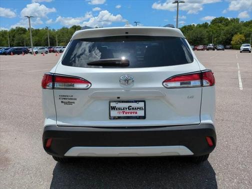 2023 Toyota Corolla Cross LE
