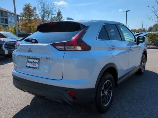 2022 Mitsubishi Eclipse Cross ES