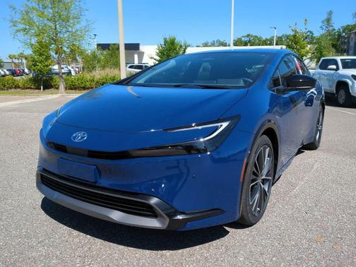 2025 Toyota Prius XLE