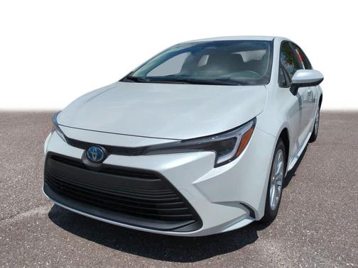 2025 Toyota Corolla Hybrid LE