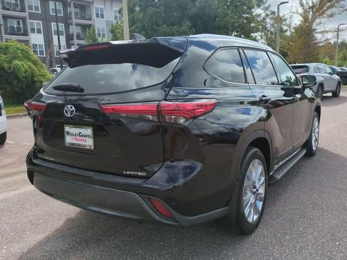 2022 Toyota Highlander Limited