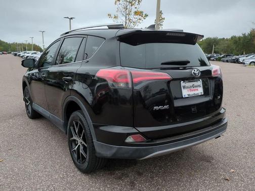 2017 Toyota RAV4 SE