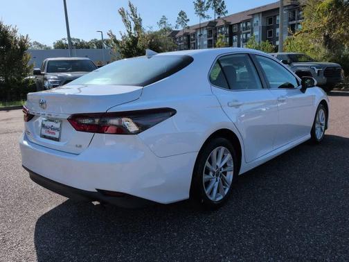 Ice Cap 2024 Toyota Camry LE