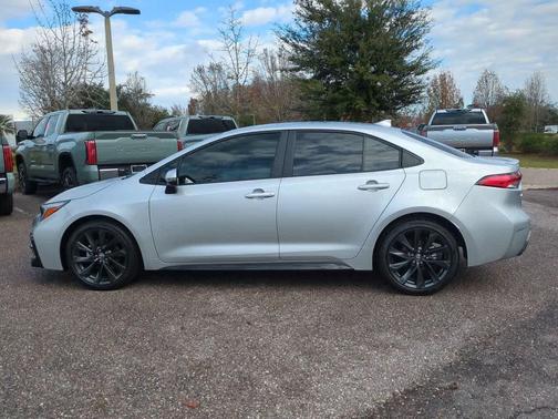 2025 Toyota Corolla SE