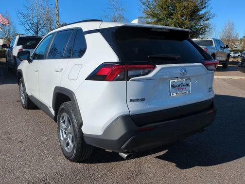 2025 Toyota RAV4 Hybrid XLE