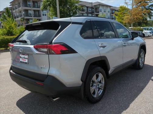 2025 Toyota RAV4 Hybrid SE