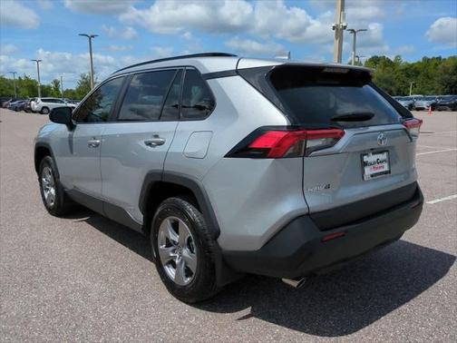 2025 Toyota RAV4 Hybrid SE
