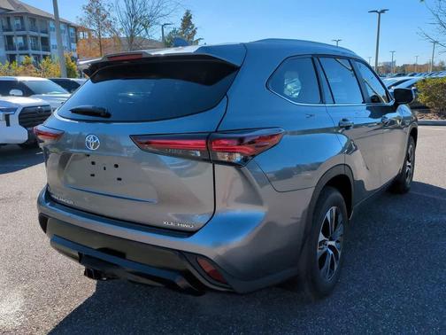 2026 Toyota Highlander XLE