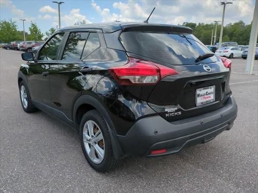 2020 Nissan Kicks S