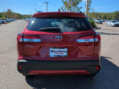 2023 Toyota Corolla Cross LE
