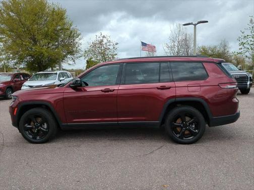 2022 Jeep Grand Cherokee L Altitude