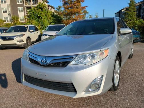 2012 Toyota Camry Hybrid XLE