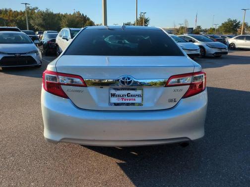 2012 Toyota Camry Hybrid XLE