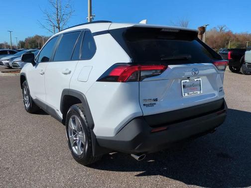2025 Toyota RAV4 Hybrid XLE
