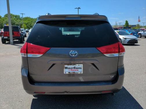 2011 Toyota Sienna LE