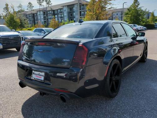 2018 Chrysler 300 Touring