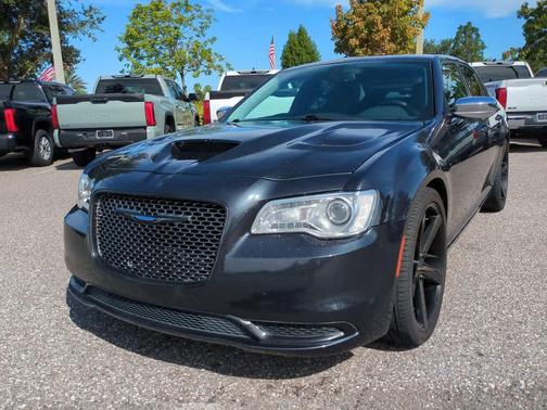 2018 Chrysler 300 Touring
