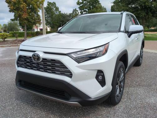 2025 Toyota RAV4 Hybrid SE