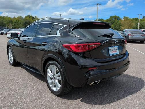 2018 INFINITI QX30 Premium