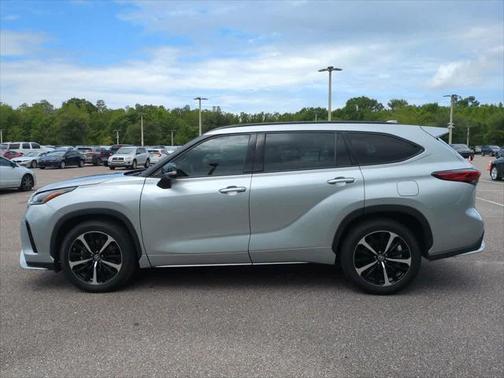2022 Toyota Highlander XSE
