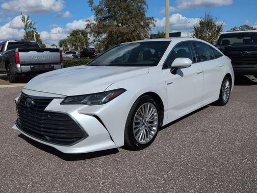 Wind Chill Pearl 2020 Toyota Avalon Hybrid Limited