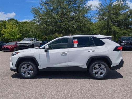 2025 Toyota RAV4 Hybrid XLE