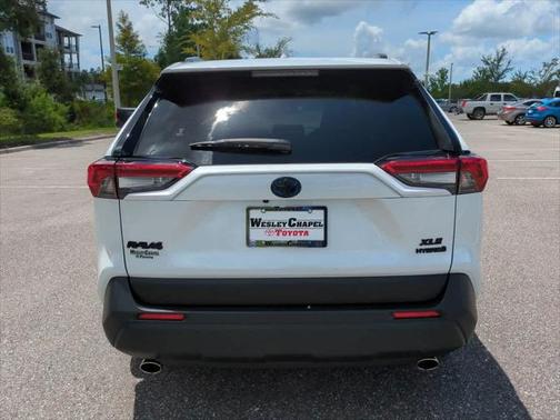 2023 Toyota RAV4 Hybrid XLE Premium