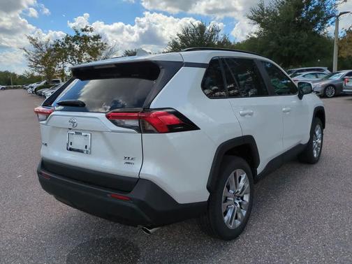 2025 Toyota RAV4 XLE Premium