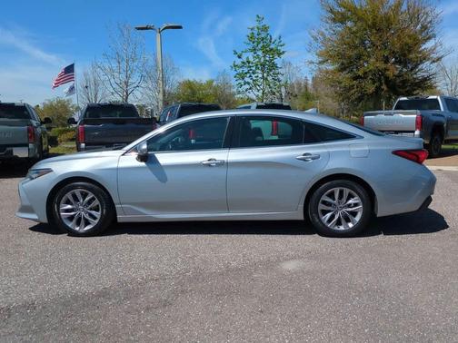 2021 Toyota Avalon XLE