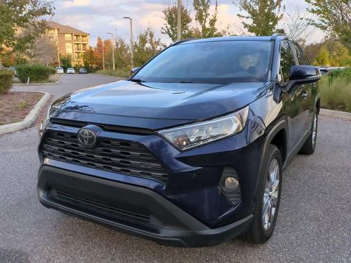 2020 Toyota RAV4 XLE Premium