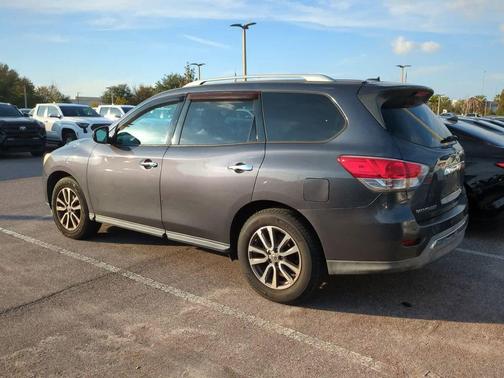 2014 Nissan Pathfinder SV