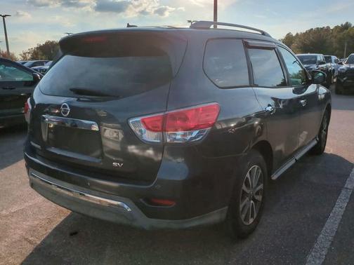 2014 Nissan Pathfinder SV