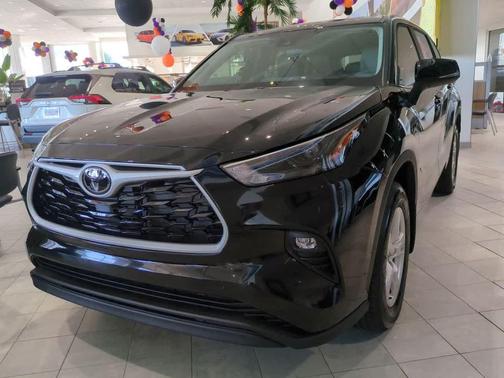 2025 Toyota Highlander LE