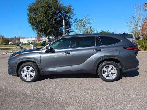 2022 Toyota Highlander L