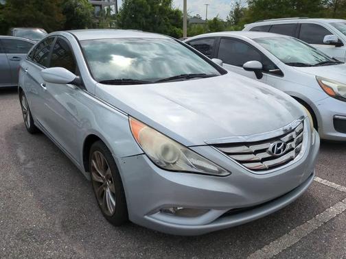2013 Hyundai SONATA SE